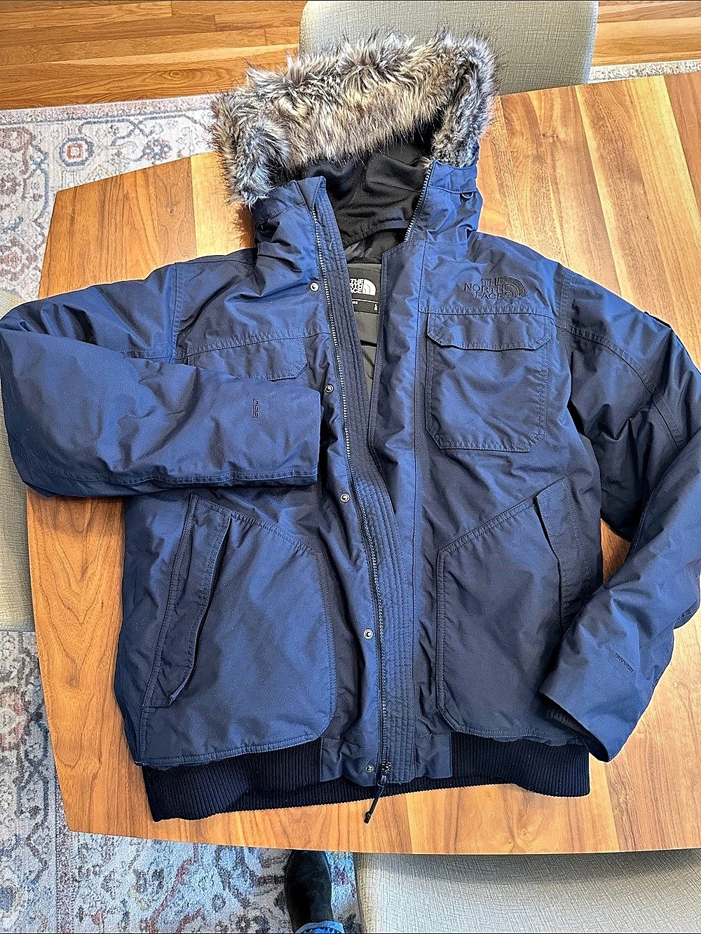 The North Face Men's Glades Faux Fur Trim Hooded 550-Down Short Jacket